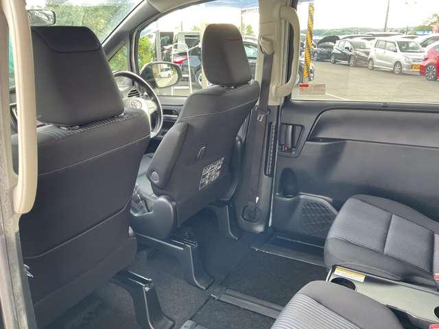 ノア Ｓｉ　自社　ローン　信用回復ローン　パナソニックＳＤナビ　フルセグＴＶ　ｂｌｕｅｔｏｏｔｈ（通話）　両側電動スライドドア　バックカメラ　ＥＴＣ　ＬＥＤオートライト　アイドリングストップ　オートリトラミラー（21枚目）