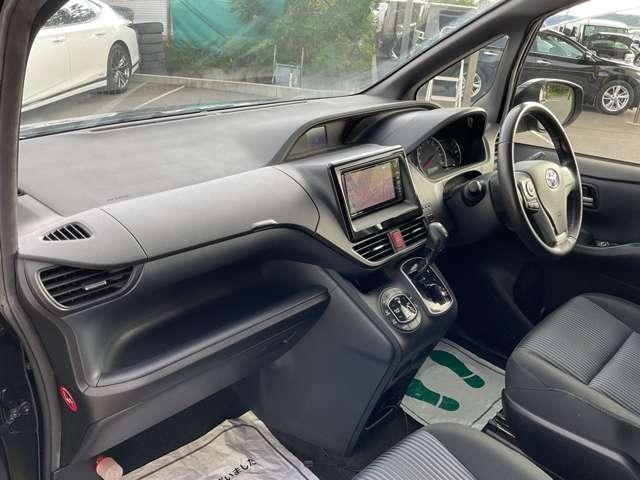 ノア Ｓｉ　自社　ローン　信用回復ローン　パナソニックＳＤナビ　フルセグＴＶ　ｂｌｕｅｔｏｏｔｈ（通話）　両側電動スライドドア　バックカメラ　ＥＴＣ　ＬＥＤオートライト　アイドリングストップ　オートリトラミラー（23枚目）