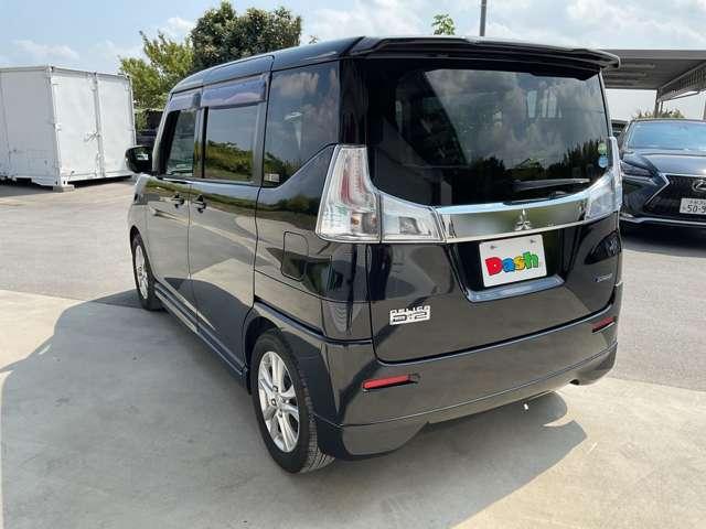 デリカＤ：２ ハイブリッドＳＺ　ナビパッケージ　自社　ローン　信用回復ローン　純正ナビ　フルセグＴＶ　Ｂｌｕｅｔｏｏｔｈ　アラウンドビュー　両側電動スライドドア　純正アルミホイール　衝突軽減ブレーキ　誤発進抑制　車線逸脱警報　シートヒーター　クルー（9枚目）