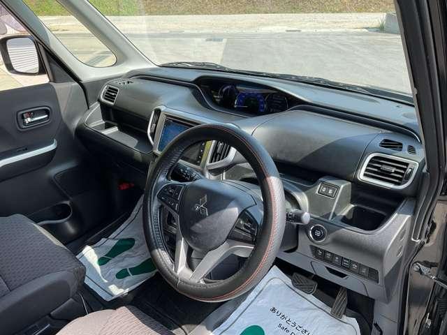 デリカＤ：２ ハイブリッドＳＺ　ナビパッケージ　自社　ローン　信用回復ローン　純正ナビ　フルセグＴＶ　Ｂｌｕｅｔｏｏｔｈ　アラウンドビュー　両側電動スライドドア　純正アルミホイール　衝突軽減ブレーキ　誤発進抑制　車線逸脱警報　シートヒーター　クルー（16枚目）