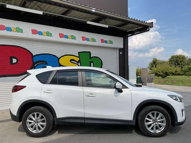 ＣＸ－５ ＸＤ　Ｌパッケージ　ディーゼルターボ　自社　ローン　信用回復ローン　ダイアトーンナビ・フルセグＴＶ　Ｂｌｕｅｔｏｏｔｈ　バック・サイドカメラ　ＥＴＣ　クルーズコントロール　ＢＯＳＥサウンド　アイドリングストップ　衝突軽減ブレーキ　リアビー（3枚目）