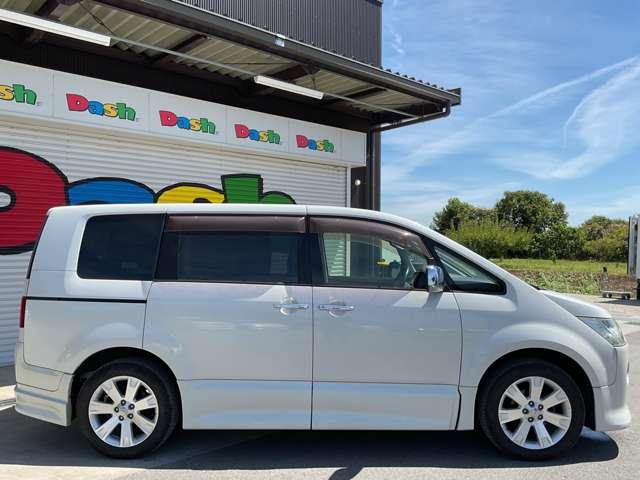 デリカＤ：５ Ｇ　パワーパッケージ　自社　ローン　　信用回復ローン　パナソニックメモリーナビ　フルセグＴＶ　Ｂｌｕｅｔｏｏｔｈ　バックカメラ　ＥＴＣ　両側電動スライドドア　ＨＩＤヘッドライト　後席モニタ　アイドリングストップ（3枚目）