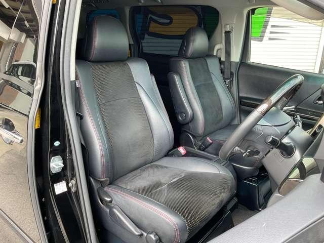 ヴェルファイア ２．４　Ｚ　ゴールデンアイズＩＩ　自社　ローン　信用回復ローン　純正８インチＨＤＤナビ・フルセグＴＶ・Ｂｌｕｅｔｏｏｔｈ・ＥＴＣ・バックカメラ・純正１８インチアルミ・両側パワースライドドア・前後クリアランスソナー・リアエアコ・ＨＩＤ（16枚目）