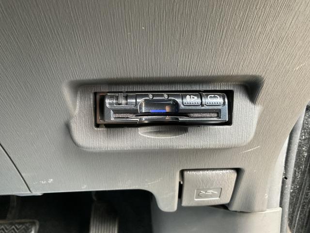 プリウスアルファ Ｓ　パナソニックＳＤナビ・フルセグＴＶ・Ｂｌｕｅｔｏｏｔｈ・バックカメラ・ＥＴＣ・ＬＥＤオートライト・フォグランプ・寒冷地仕様・社外レーダー（29枚目）