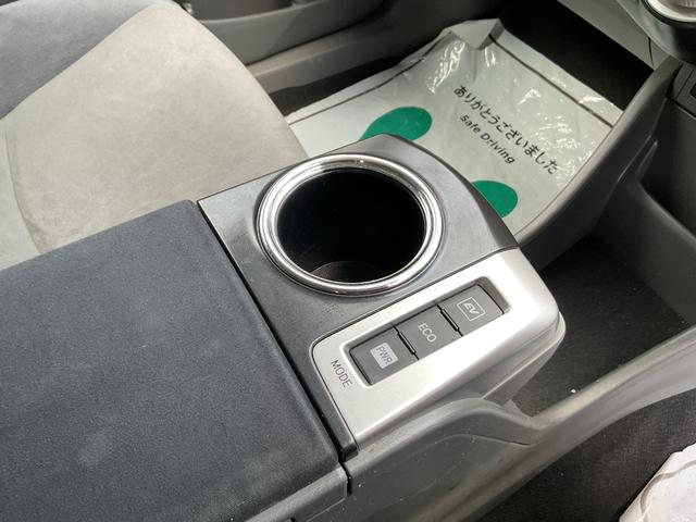 プリウスアルファ Ｓ　パナソニックＳＤナビ・フルセグＴＶ・Ｂｌｕｅｔｏｏｔｈ・バックカメラ・ＥＴＣ・ＬＥＤオートライト・フォグランプ・寒冷地仕様・社外レーダー（30枚目）