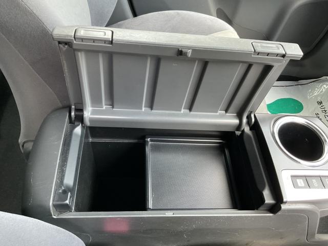 プリウスアルファ Ｓ　パナソニックＳＤナビ・フルセグＴＶ・Ｂｌｕｅｔｏｏｔｈ・バックカメラ・ＥＴＣ・ＬＥＤオートライト・フォグランプ・寒冷地仕様・社外レーダー（33枚目）