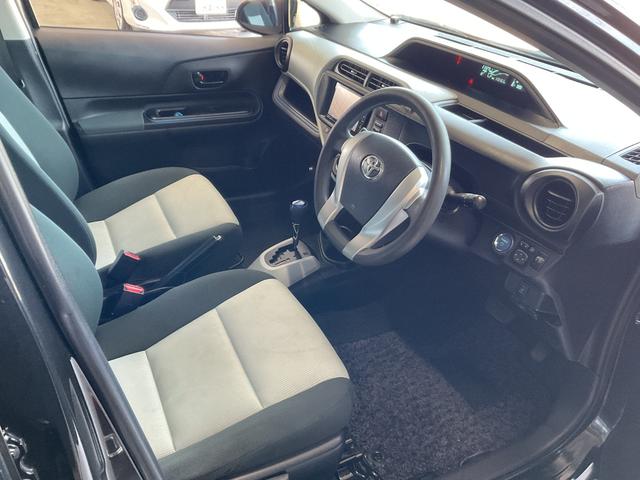 アクア Ｓ　社外ＳＤナビ・フルセグＴＶ・Ｂｌｕｅｔｏｏｔｈ・バックカメラ・ＥＴＣ・社外アルミホイール・ＨＩＤオートライト・アイドリングストップ・プッシュスタート・ヘッドライトレベライザー・オートリトラミラー（13枚目）