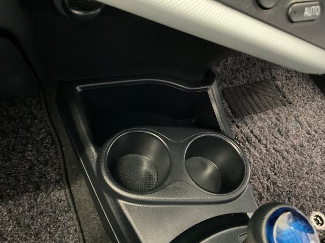 アクア Ｓ　社外ＳＤナビ・フルセグＴＶ・Ｂｌｕｅｔｏｏｔｈ・バックカメラ・ＥＴＣ・社外アルミホイール・ＨＩＤオートライト・アイドリングストップ・プッシュスタート・ヘッドライトレベライザー・オートリトラミラー（32枚目）