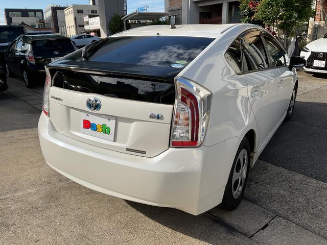 プリウス Ｓ　純正ＳＤナビ・ワンセグＴＶ・Ｂｌｕｅｔｏｏｔｈ・バックカメラ・ＥＴＣ・ＨＩＤライト・ステアリングリモコン・純正アルミホイール（11枚目）