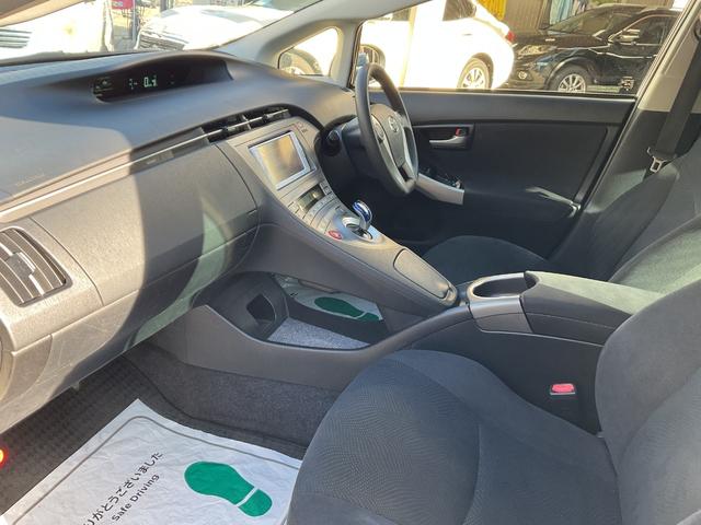 プリウス Ｓ　純正ＳＤナビ・ワンセグＴＶ・Ｂｌｕｅｔｏｏｔｈ・バックカメラ・ＥＴＣ・ＨＩＤライト・ステアリングリモコン・純正アルミホイール（15枚目）