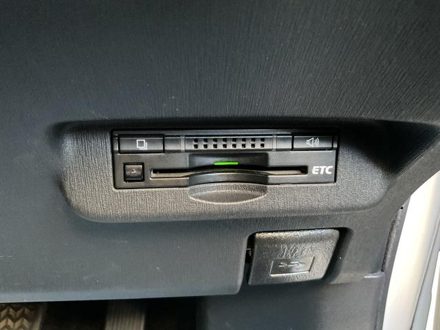 プリウス Ｓ　純正ＳＤナビ・ワンセグＴＶ・Ｂｌｕｅｔｏｏｔｈ・バックカメラ・ＥＴＣ・ＨＩＤライト・ステアリングリモコン・純正アルミホイール（34枚目）