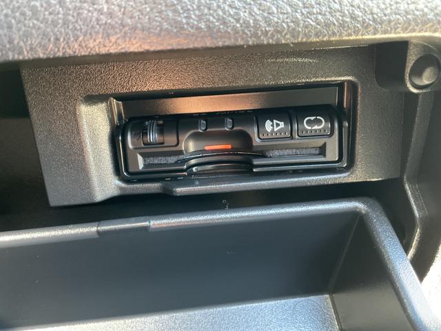 セレナ ハイウェイスター　Ｓ－ハイブリッド　純正メモリーナビ・ＴＶ・ＤＶＤ・バックカメラ・ＥＴＣ・純正アルミホイール・両側電動スライドドア・アイドリングストップ・オートライト・フォグランプ・プッシュスタート・ドアバイザー（30枚目）