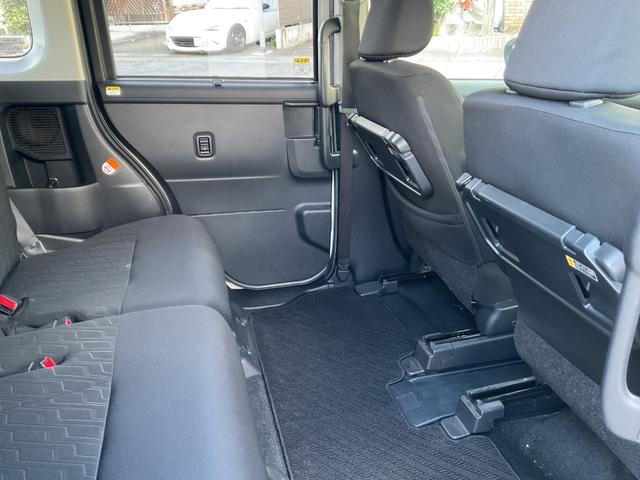 ルーミー カスタムＧ　Ｓ　純正メモリーナビ・フルセグＴＶ・ＤＶＤ・Ｂｌｕｅｔｏｏｔｈ・バックカメラ・ＥＴＣ・ワンオーナー・両側電動スライドドア・オートミラー・ステンリングリモコン・純正アルミホイール・ＬＥＤライト・フォグランプ（17枚目）