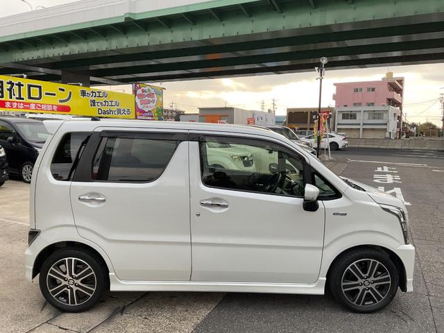 ワゴンＲスティングレー ハイブリッドＴ　純正ＳＤナビ・フルセグＴＶ・ＤＶＤ・Ｂｌｕｅｔｏｏｔｈ・バックカメラ・ＥＴＣ・車線逸脱アラーム・衝突軽減ブレーキ・シートヒーター・純正アルミホイール・クルーズコントロール・ＬＥＤオートライト（12枚目）