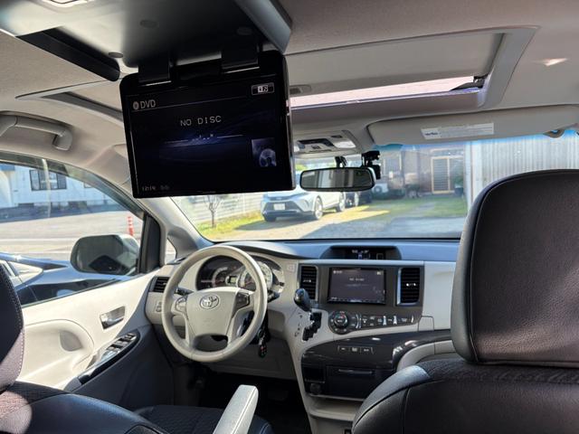 シエナ SE 新車並行 実走行 アルパインBIGXナビ アルパインフリップダウンモニター 両側パワスラ サンルーフ パワーバックドア ハーフレザー バックモニター ETC ダウンサス(34枚目)