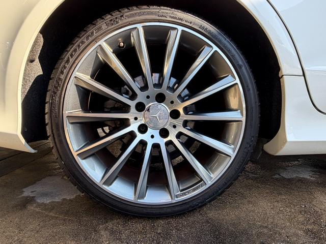 ＣＬＳクラス ＣＬＳ２２０　ブルーテック　ＡＭＧライン　サンルーフ　純正ナビ　アラウンドビュー　メモリーパワーシート　パワートランク　本革シート　地デジ　ＢＳＭ　純正ドラレコ　レーダーセーフティ（17枚目）