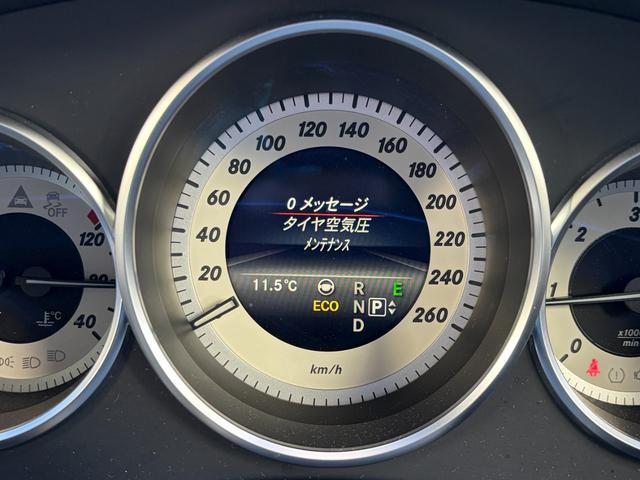 ＣＬＳクラス ＣＬＳ２２０　ブルーテック　ＡＭＧライン　サンルーフ　純正ナビ　アラウンドビュー　メモリーパワーシート　パワートランク　本革シート　地デジ　ＢＳＭ　純正ドラレコ　レーダーセーフティ（32枚目）