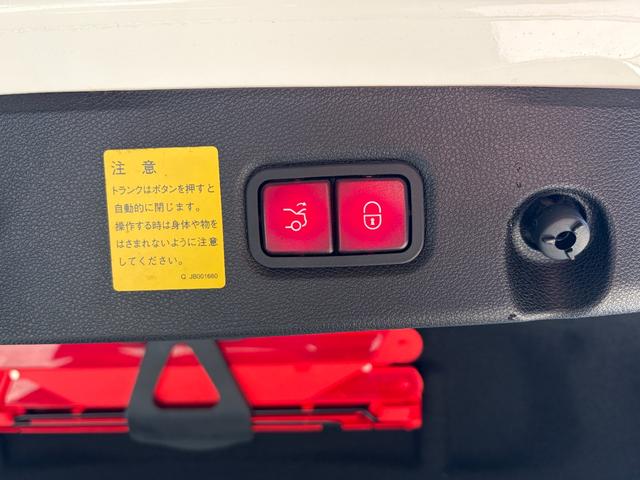 ＣＬＳクラス ＣＬＳ２２０　ブルーテック　ＡＭＧライン　サンルーフ　純正ナビ　アラウンドビュー　メモリーパワーシート　パワートランク　本革シート　地デジ　ＢＳＭ　純正ドラレコ　レーダーセーフティ（48枚目）