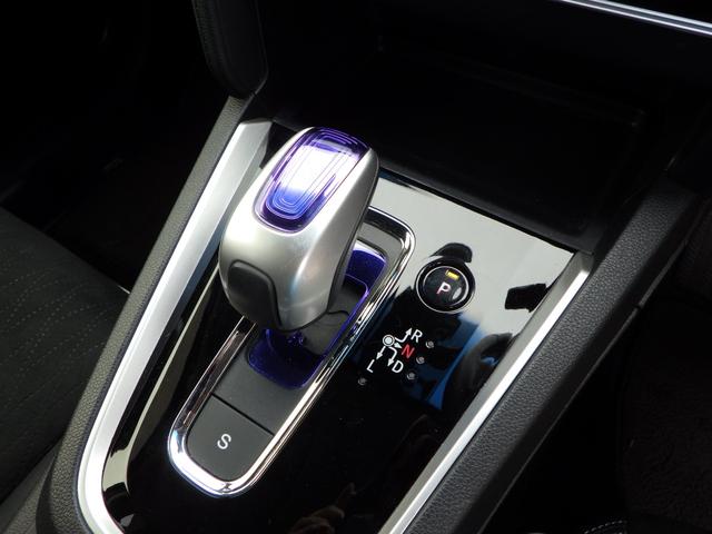 シャトル ハイブリッドZ ETC バックカメラ TV オートクルーズコントロール 衝突被害軽減システム アルミホイール LEDヘッドランプ スマートキー 電動格納ミラー シートヒーター AT 盗難防止システム 衝突安全ボディ(7枚目)