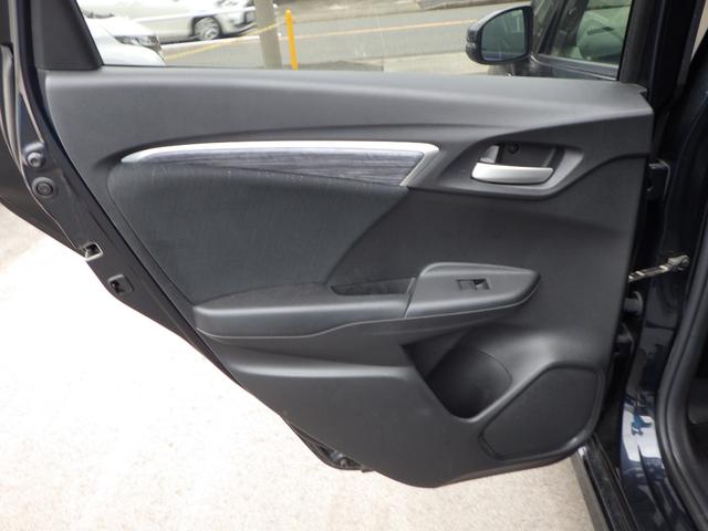 シャトル ハイブリッドZ ETC バックカメラ TV オートクルーズコントロール 衝突被害軽減システム アルミホイール LEDヘッドランプ スマートキー 電動格納ミラー シートヒーター AT 盗難防止システム 衝突安全ボディ(42枚目)