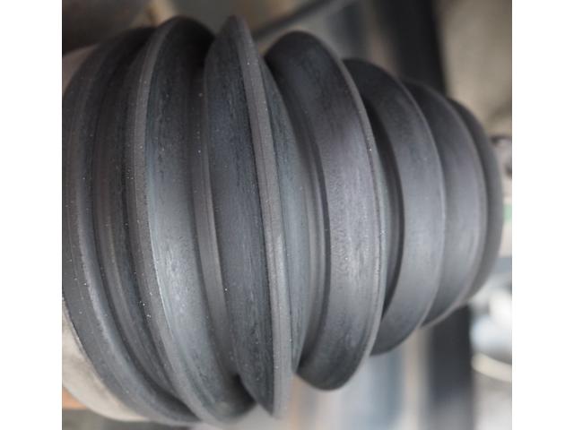 シャフトブーツの破れ、グリス漏れありません。