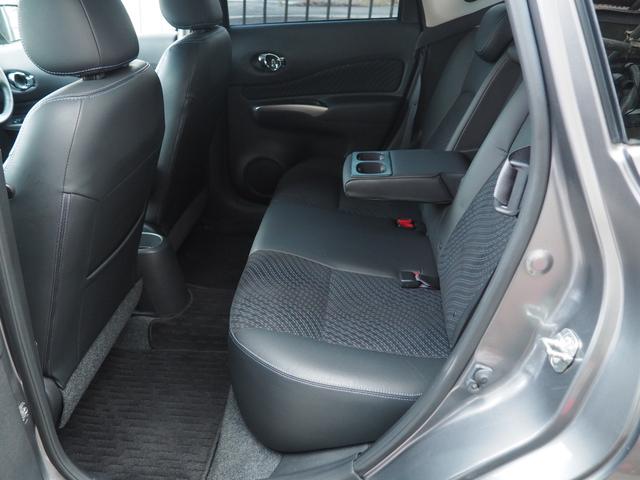 リアシートも綺麗ですが、更に専用の強アルカリ電解水ｐＨ１３．２以上使用＋リンサーシートクリーニングしてます！作業動画あり　５万円相当の作業◎