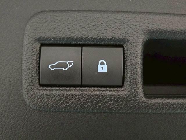 ＮＸ ＮＸ３００ｈ　バージョンＬ　３眼ＬＥＤ／全周囲カメラ／ＢＳＭ／シートクーラー／シートヒーター／レーダークルーズコントロール／パワーバックドア／純正ナビ／フルセグ／白革シート／オートハイビーム／レクサスセーフティ／車線逸脱警報（8枚目）