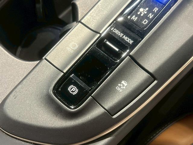 クラウンクロスオーバー ＲＳ　１２．３インチナビ／バックカメラ／サンルーフ／シートヒーター／シートエアコン／パワーシート／シートメモリ／２１インチアルミ／電動リアゲート／ＵＳＢ端子／ＡＣ１００Ｖ／レーダークルーズ／衝突軽減／ＥＴＣ（63枚目）