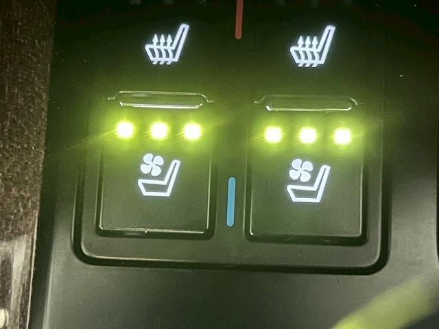 ＲＸ ＲＸ４５０ｈ　バージョンＬ　茶革シート／ＢＳＭ／パワーバックドア／レーダークルーズ／シートヒーター／シートクーラー／純正ナビＴＶ／パワーシート／シートメモリー／ＡＣ１００Ｖ／後席電動シート／後席シートヒーター／ＨＵＤ／ＥＴＣ（52枚目）