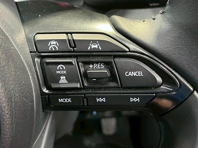 ヤリスクロス Ｚ　全周囲カメラ／ＢＳＭ／ＨＤＭＩ／パワーシート／シートヒーター／衝突軽減ブレーキ／ナビ／純正ディスプレイオーディオ／Ｂｌｕｅｔｏｏｔｈ再生／レーダークルーズコントロール／オートハイビーム／ＬＥＤヘッド（5枚目）