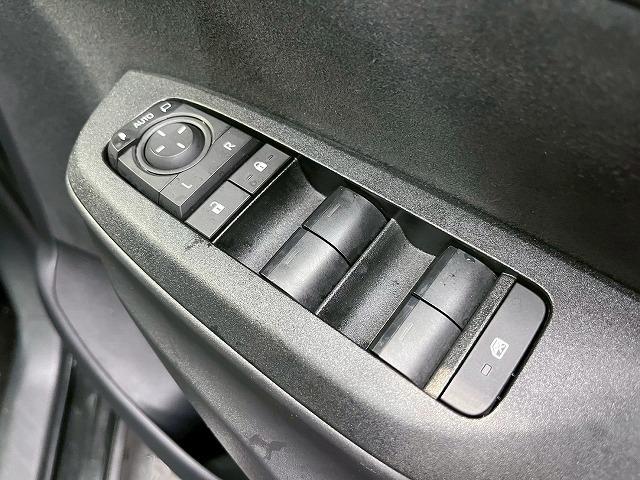 ヤリスクロス Ｚ　全周囲カメラ／ＢＳＭ／ＨＤＭＩ／パワーシート／シートヒーター／衝突軽減ブレーキ／ナビ／純正ディスプレイオーディオ／Ｂｌｕｅｔｏｏｔｈ再生／レーダークルーズコントロール／オートハイビーム／ＬＥＤヘッド（54枚目）