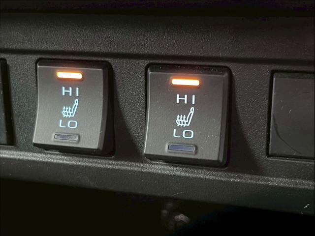 カローラクロス ハイブリッド Z ワンオーナー/ナビ/バックカメラ/レーダークルーズ/BSM/シートヒーター/パワーシート/ETC/パワーバックドア/ディスプレイオーディオ/ハーフレザー/前後ドライブレコーダー/Bluetooth(14枚目)