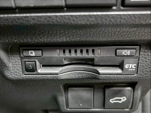 カローラクロス ハイブリッド Z ワンオーナー/ナビ/バックカメラ/レーダークルーズ/BSM/シートヒーター/パワーシート/ETC/パワーバックドア/ディスプレイオーディオ/ハーフレザー/前後ドライブレコーダー/Bluetooth(16枚目)