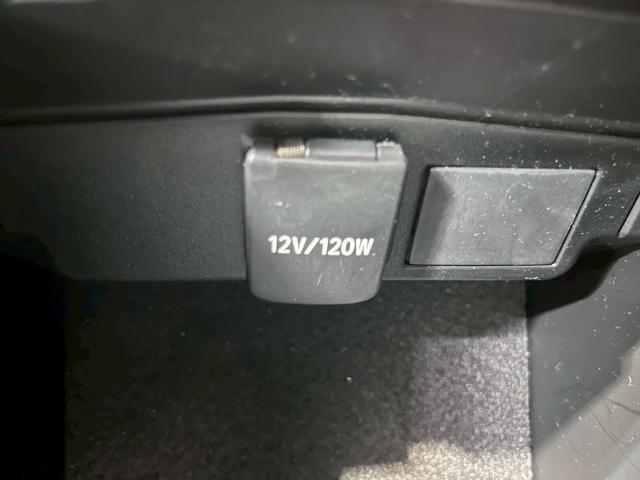 カローラクロス ハイブリッド Z ワンオーナー/ナビ/バックカメラ/レーダークルーズ/BSM/シートヒーター/パワーシート/ETC/パワーバックドア/ディスプレイオーディオ/ハーフレザー/前後ドライブレコーダー/Bluetooth(24枚目)