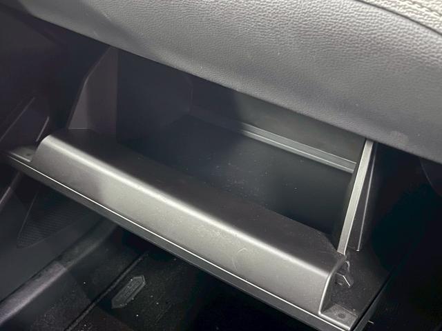 カローラクロス ハイブリッド Z ワンオーナー/ナビ/バックカメラ/レーダークルーズ/BSM/シートヒーター/パワーシート/ETC/パワーバックドア/ディスプレイオーディオ/ハーフレザー/前後ドライブレコーダー/Bluetooth(28枚目)