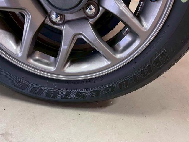 ジムニー ＸＣ　ツートン／ナビＴＶ／シートヒーター／クルーズコントロール／ＬＥＤ／スズキセーフティサポート／レーンディパーチャーアラート／衝突軽減ブレーキ／バックカメラ／ＥＴＣ／スマートキー／Ｂｌｕｅｔｏｏｔｈ再生（75枚目）