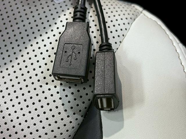 アクア G ソフトレザーセレクション バックカメラ/クルーズコントロール/ETC/ナビ/Bluetooth接続/衝突軽減/レーンアシスト/ヘッドライトウォッシャー/オートハイビーム/LEDヘッド/スマートキー/プッシュスタート/ETC(35枚目)