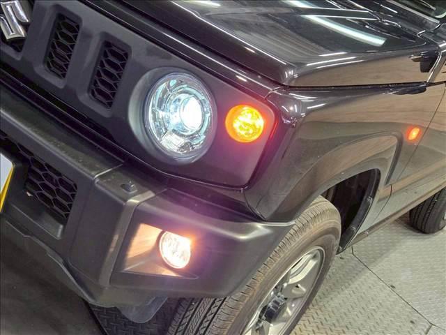 ジムニー ＸＣ　１オーナー／クルーズコントロール／シートヒーター／衝突軽減／レーンアシスト／１６インチアルミ／ＬＥＤヘッド／スマートキー／プッシュスタート／Ｂｌｕｅｔｏｏｔｈ接続／アイドリングストップ／フォグランプ（11枚目）