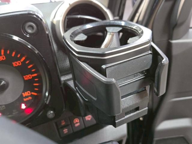 ジムニー ＸＣ　１オーナー／クルーズコントロール／シートヒーター／衝突軽減／レーンアシスト／１６インチアルミ／ＬＥＤヘッド／スマートキー／プッシュスタート／Ｂｌｕｅｔｏｏｔｈ接続／アイドリングストップ／フォグランプ（21枚目）