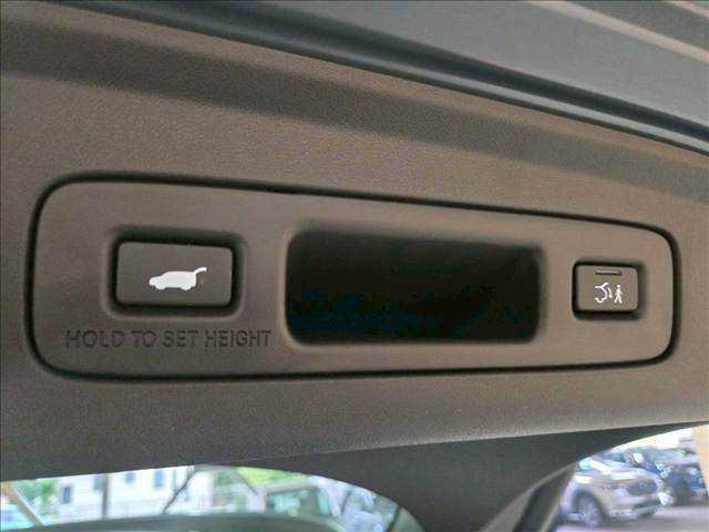 ZR-V e:HEV Z 全周囲カメラ/レーダークルーズ/BOSE/ホンダセンシング/ナビ/Bluetooth接続/衝突軽減/ステアリングスイッチ/シートヒーター/ハンドルヒーター/ドライブレコーダー/18インチアルミ/ETC(7枚目)