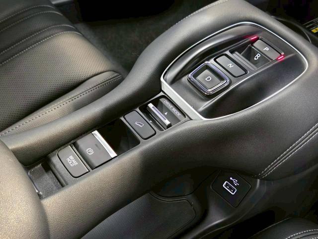 ZR-V e:HEV Z 全周囲カメラ/レーダークルーズ/BOSE/ホンダセンシング/ナビ/Bluetooth接続/衝突軽減/ステアリングスイッチ/シートヒーター/ハンドルヒーター/ドライブレコーダー/18インチアルミ/ETC(24枚目)