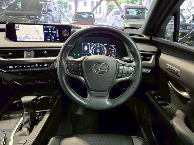 LEXUS UX UX200 VERSION C