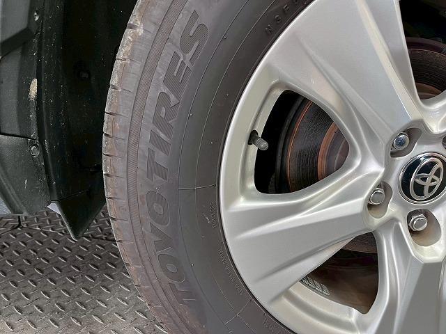 ＲＡＶ４ Ｘ　ナビ／バックカメラ／レーダークルーズコントロール／ＥＴＣ／衝突軽減ブレーキ／レーンディパーチャーアラート／ＵＳＢ端子／１７インチアルミ／Ｂｌｕｅｔｏｏｔｈ再生／電子パーキングブレーキ／スマートキー／（73枚目）