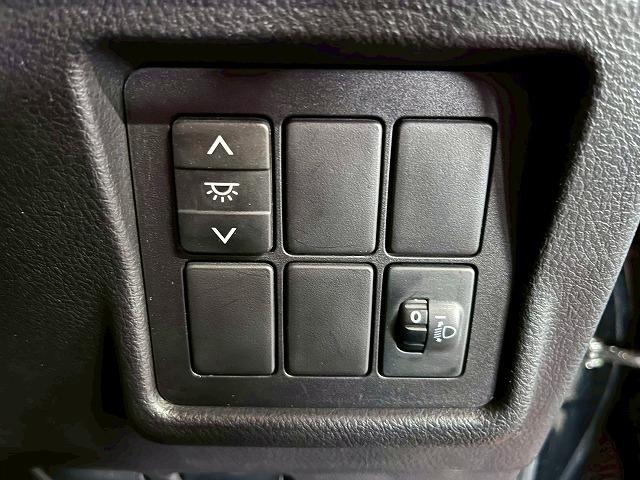 ランドクルーザープラド TX Lパッケージ・G-フロンティア サンルーフ/7人/特別仕様車/茶革シート/クルーズコントロール/パワーシート/純正ナビTV/ETC/シートヒーター/Bluetooth再生/オートエアコン/ETC/スマートキー/プッシュスタート/(31枚目)