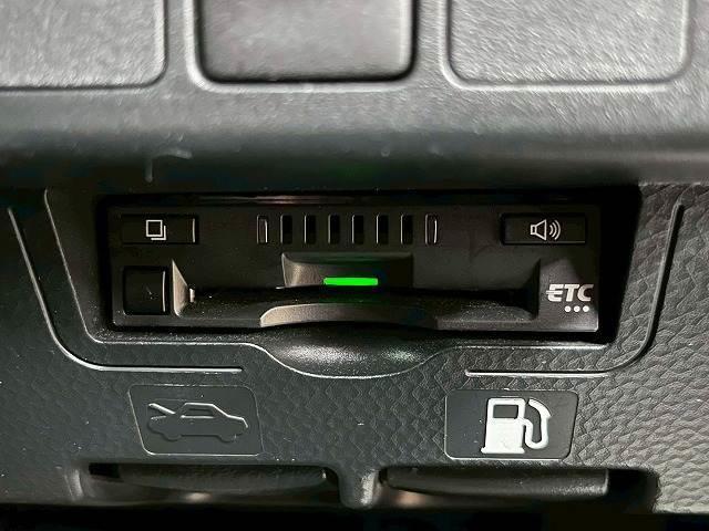 ルーミー カスタムＧ　全周囲カメラ／両側電動スライドドア／シートヒーター／純正ナビ／フルセグ／衝突軽減ブレーキ／レーダークルーズコントロール／前後ドラレコ／コーナーセンサー／Ｂｌｕｅｔｏｏｔｈ再生／レーンディパーチャー（16枚目）