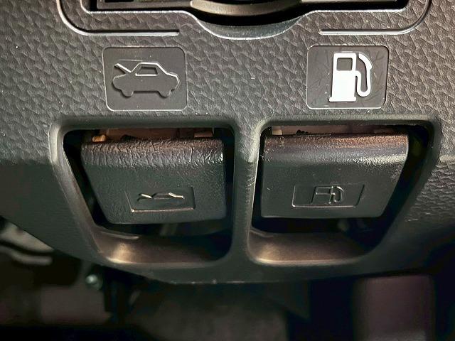 ルーミー カスタムＧ　全周囲カメラ／両側電動スライドドア／シートヒーター／純正ナビ／フルセグ／衝突軽減ブレーキ／レーダークルーズコントロール／前後ドラレコ／コーナーセンサー／Ｂｌｕｅｔｏｏｔｈ再生／レーンディパーチャー（44枚目）