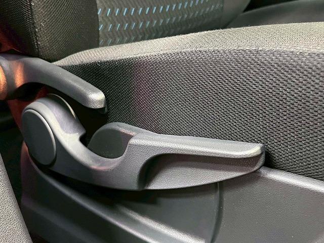 ルーミー カスタムＧ　全周囲カメラ／両側電動スライドドア／シートヒーター／純正ナビ／フルセグ／衝突軽減ブレーキ／レーダークルーズコントロール／前後ドラレコ／コーナーセンサー／Ｂｌｕｅｔｏｏｔｈ再生／レーンディパーチャー（45枚目）