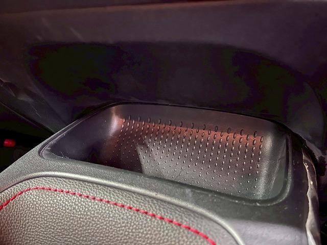 カローラスポーツ ハイブリッドG Z 純正9型ナビTV/クルーズコントロール/BSM/衝突軽減ブレーキ/ドライブレコーダー/ETC/レーンディパーチャーアラート/LEDヘッドライト/バックカメラ/オートハイビーム/Bluetooth(28枚目)