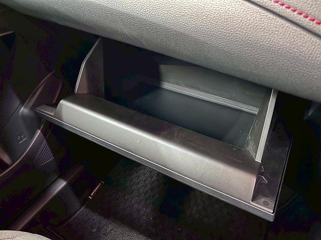 カローラスポーツ ハイブリッドG Z 純正9型ナビTV/クルーズコントロール/BSM/衝突軽減ブレーキ/ドライブレコーダー/ETC/レーンディパーチャーアラート/LEDヘッドライト/バックカメラ/オートハイビーム/Bluetooth(39枚目)