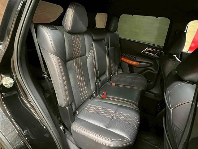 アウトランダーPHEV P ワンオーナー/BOSE/レザーシート/全周囲カメラ/スマホ連動ナビTV/マイパイロット/本革シート/前後シートヒーター/メモリ付パワーシート/電気温水式ヒーター/リフレッシュ機能付シート/AC100V(10枚目)